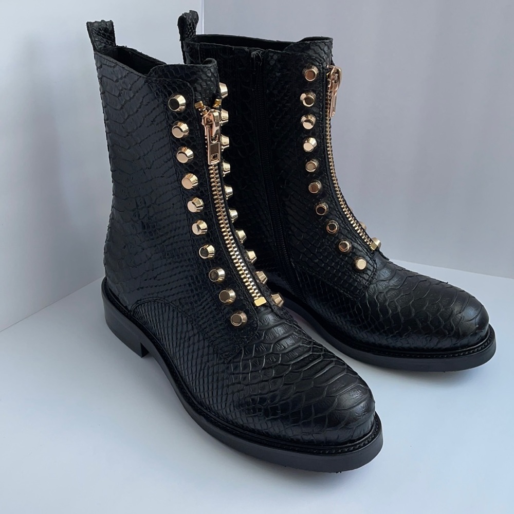 NWOB Jeffrey Campbell black BOOTIE with zipper